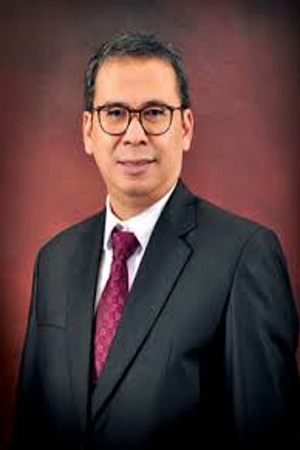 Dr. Ir. Nunung Nuryartono, MS